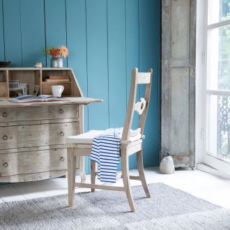 Katil kayu untuk budak lelaki