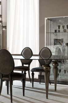 Трапезен комплект със стъклени елементи