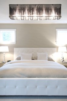 Вълнен килим в спалнята