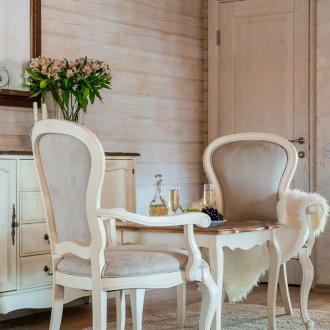 Дървен парапет за цветно легло