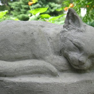 Котешка скулптура за градината