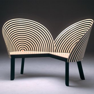 Раиран кафяв тапет