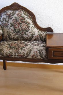 Диван на прозореца с чекмеджета