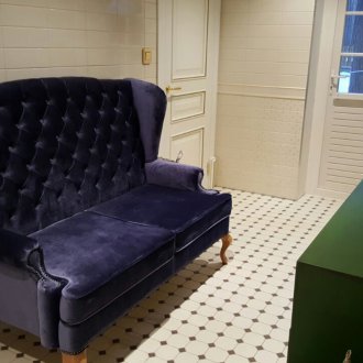 Черен кадифен диван