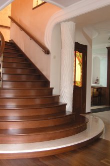 Мраморен полукръгъл бетонен перваз на прозорец