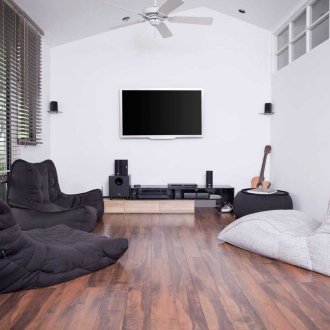 Безрамни мебели в интериора на хола