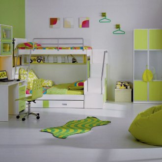 Безрамков стол в интериора на детската стая