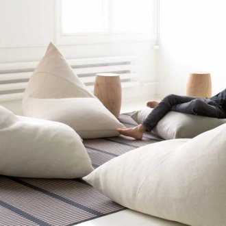 Стол за чанти