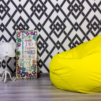 Дърво с жълти мъниста