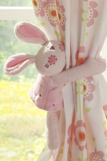 Children's pickups for curtains