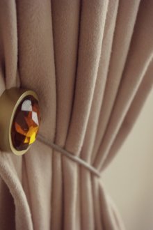 Magnetic pickups for curtains