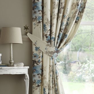 Curtains with intercept in the interior of provence