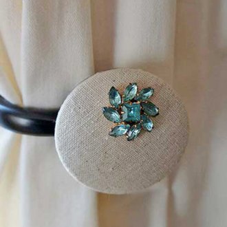 Декорация за възглавници от горни камъни