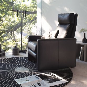 집 내부의 안락 의자