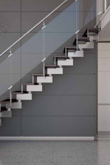 Метални стълби в кухнята