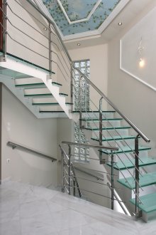 유리가 있는 CPL 도어