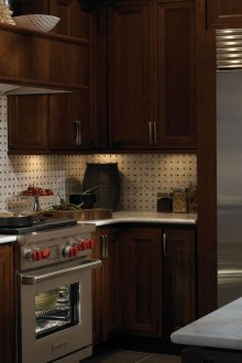 Хладилник с две вградени вградени мебели за шкафове