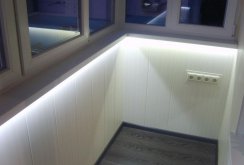 Lampu latar LED di balkoni