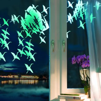 Светещи стикери на прозорци