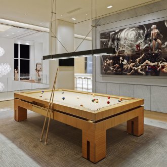 Маса от лесен дървен басейн