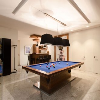 Билярдна стая в стил Арт Нуво