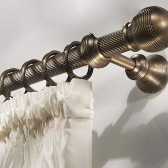 Класически завеси за завеси