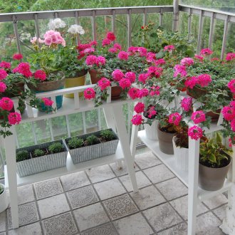 Сгъваема маса в лоджията