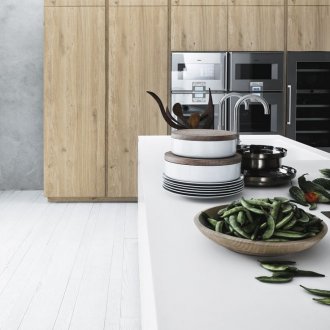 Стъклен под в интериора на частна къща