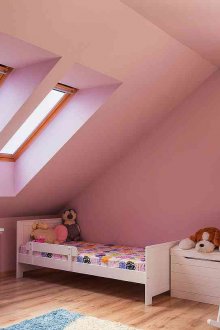 Уютна таванска стая за момиче