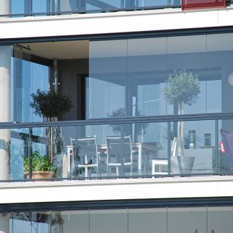 Панорамно остъкляване на балкона без профил