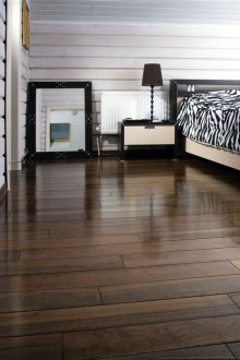 Класическа оцветена дъбова врата