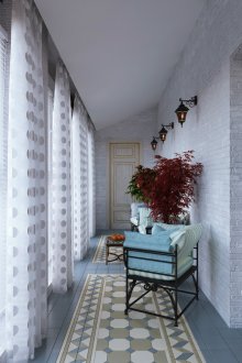 Балкон с тухлена стена и теракотен под.