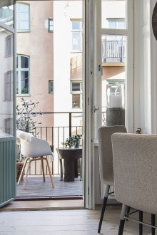 Балкон и апартамент в скандинавски стил