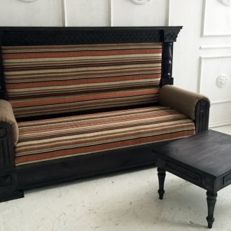 Диван от масивно дърво
