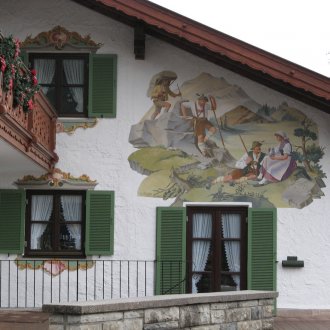 Боядисване на фасадата на къщата