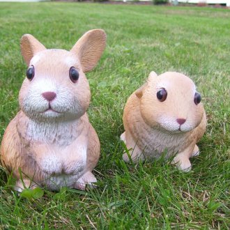 Зайци в декора на градината