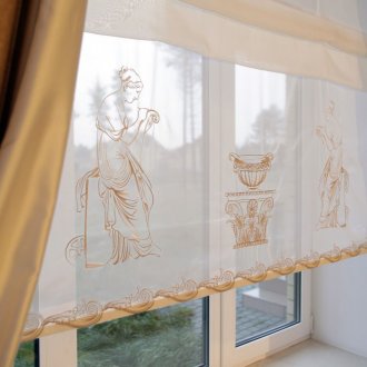 Бродирани римски завеси