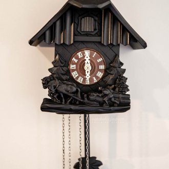 Резбован часовник за кукувица