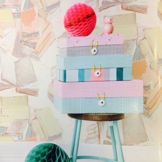 Прорезано легло в интериора