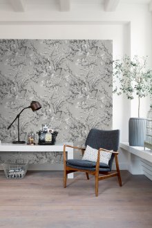 Langsir kelabu di dalam bilik tidur