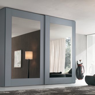 Сив гардероб с огледало