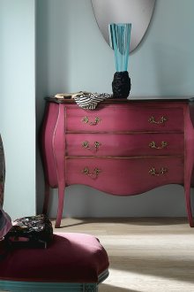 Класически червен скрин