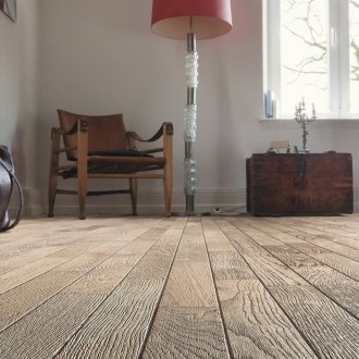 Паркет с четка от дърво