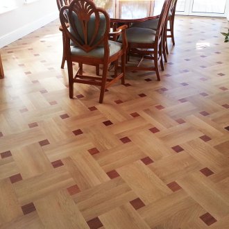 Саксия с цветни глазури