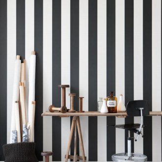 Тапет в черно-бели райета