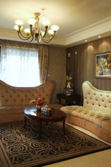 Кафяв тапет в интериора