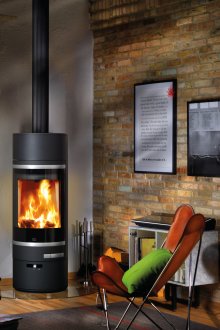 Пещ с костилка във вътрешността на таванското помещение