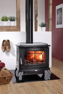 Печка с костилка в коридора