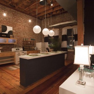 Penyaman udara lantai di pedalaman