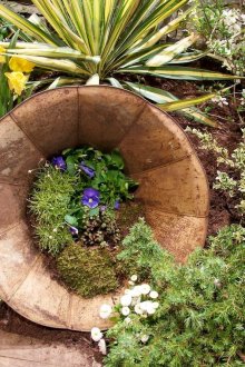 Бяла метална врата